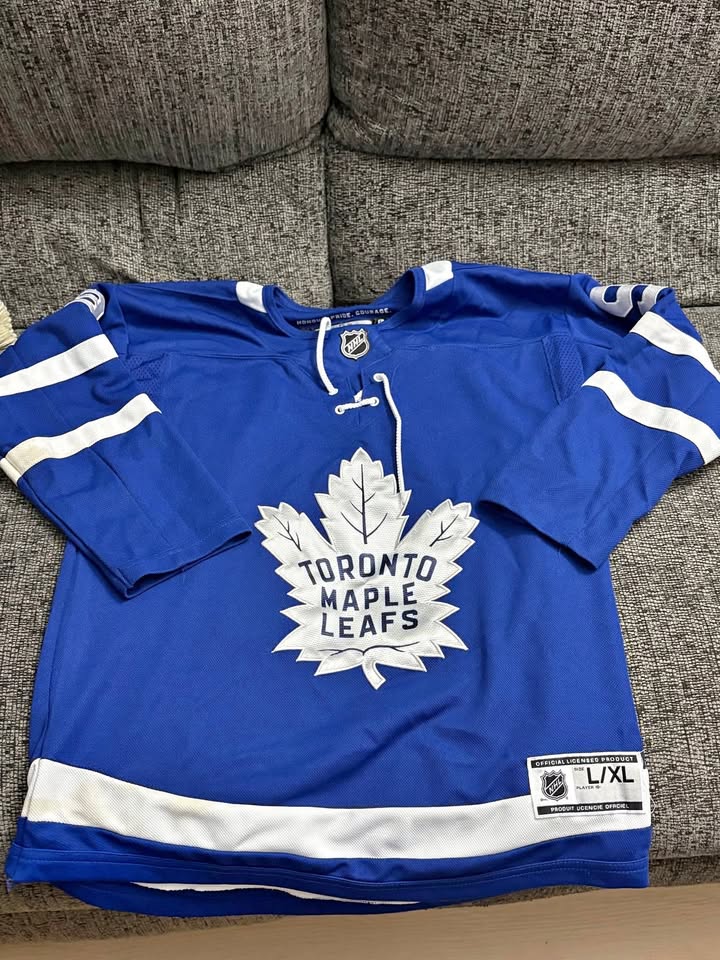 Tavares youth jersey