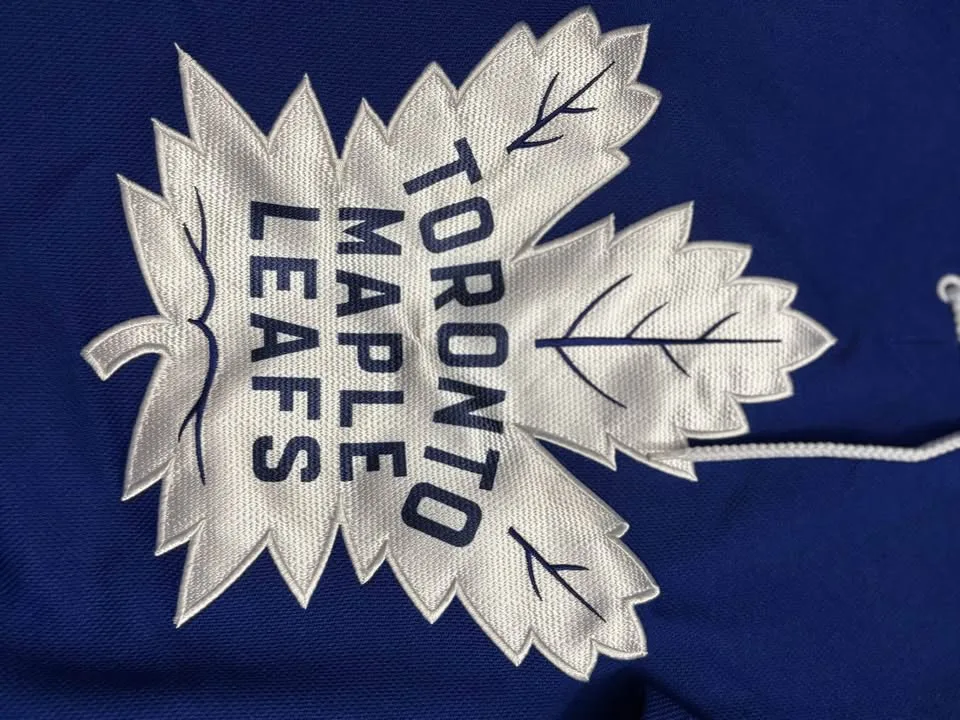 Tavares youth jersey image indicator(3)