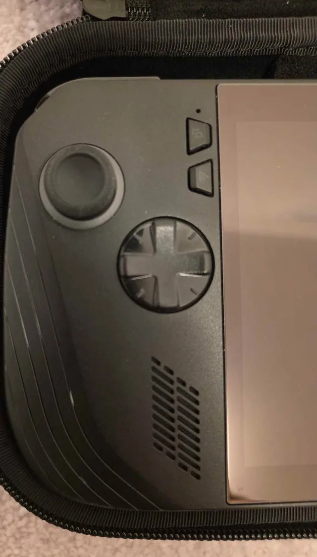 ROG Ally X With Accessories image indicator(4)