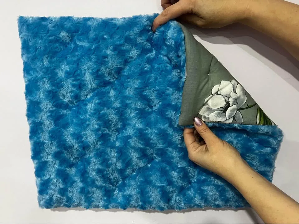 Beautiful Pet Pillow/Bed image indicator(2)