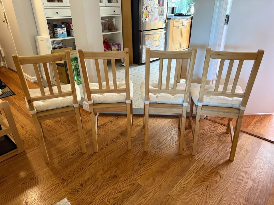 IKEA Pinntorp chairs, set of 4, plus IKEA Malinda cushions - photo 2
