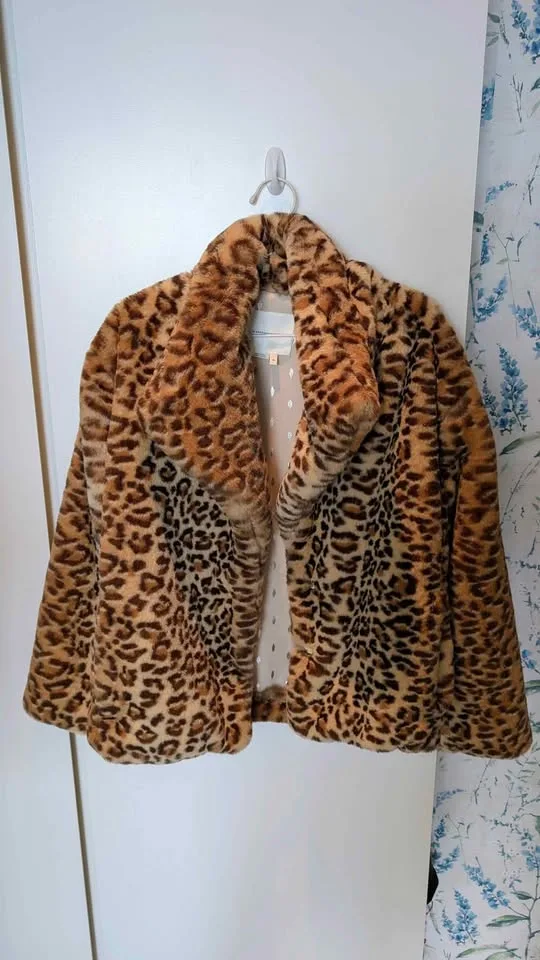 Anthropologie Leopard Faux Fur Jacket Size XS image indicator(2)