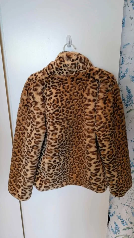 Anthropologie Leopard Faux Fur Jacket Size XS image indicator(3)