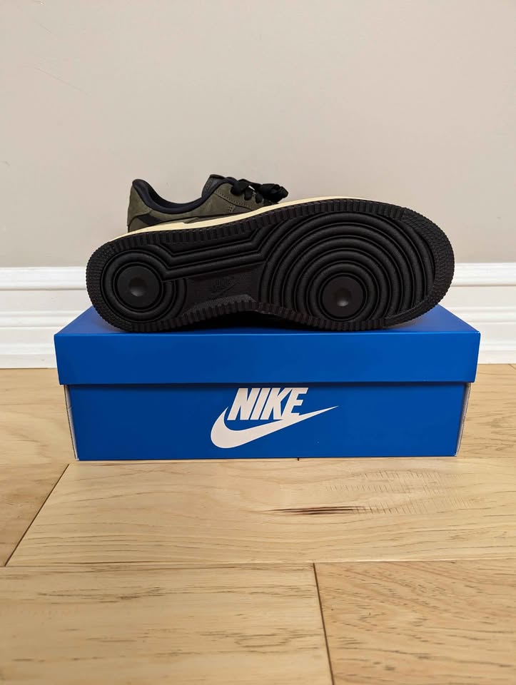 Air Force 1 Low Undefeated Size 9.5 - photo 2
