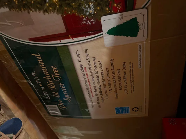 7.5 Foot Christmas Tree image indicator(2)