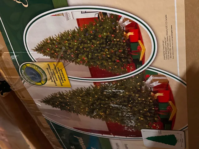 7.5 Foot Christmas Tree image indicator(3)