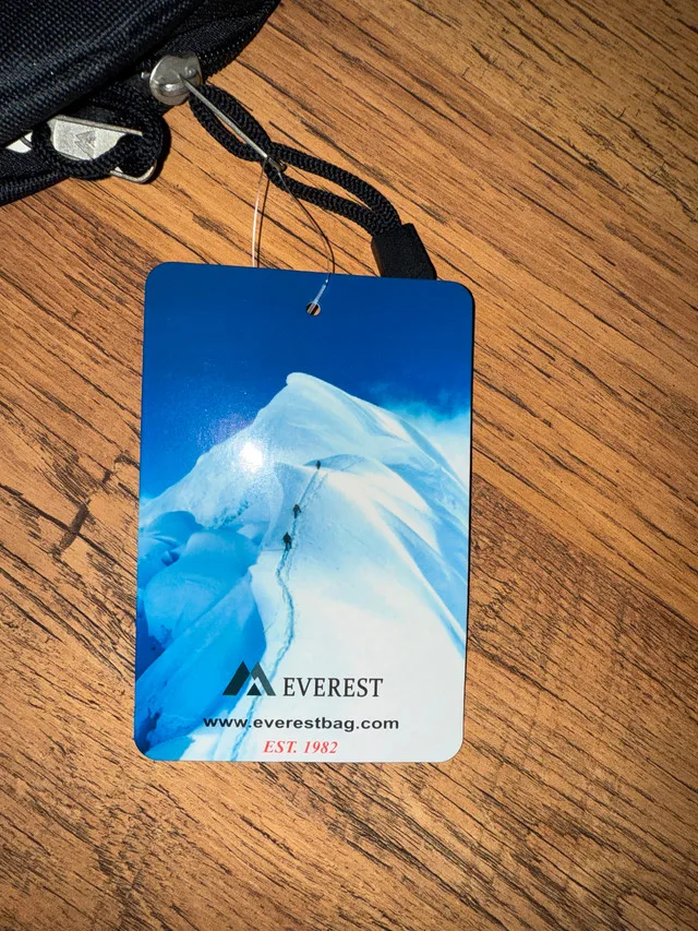 Everest Black Backpack Brand New image indicator(4)