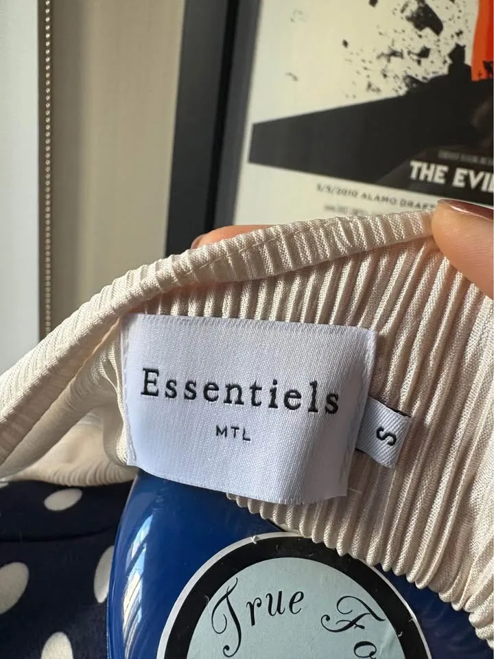 Vintage Ivory Bell Sleeve Cardigan image indicator(5)