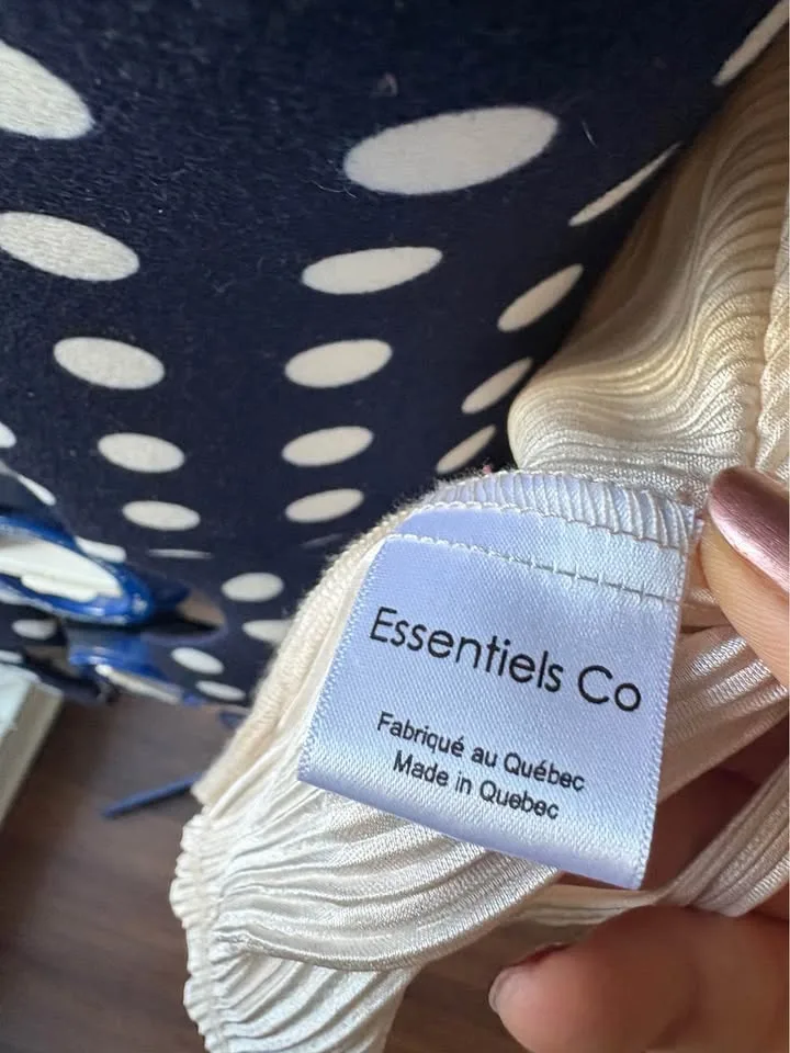 Vintage Ivory Bell Sleeve Cardigan image indicator(6)