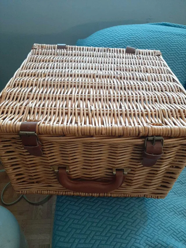 Picnic Basket for 2 Persons Set wit