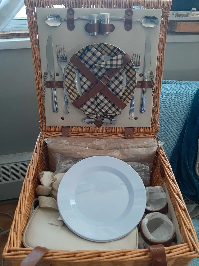 Picnic Basket for 2 Persons Set wit image indicator(2)