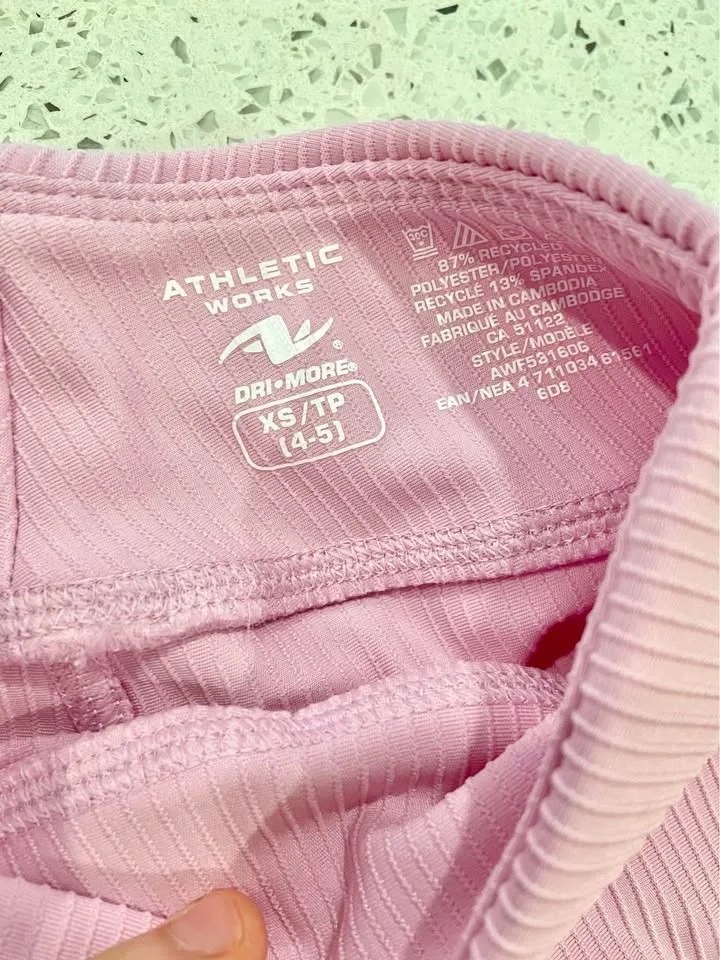 Brand new Pink girls leggings size XS (4-5) image indicator(2)