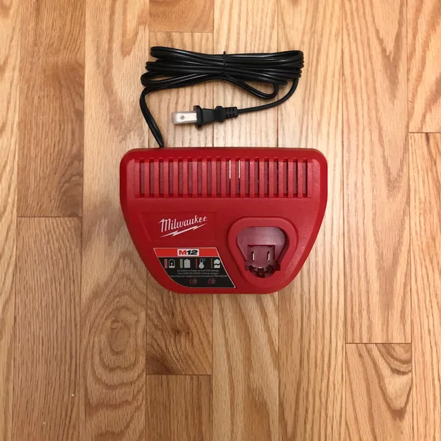 BRAND NEW - milwaukee m12 charger thumbnail