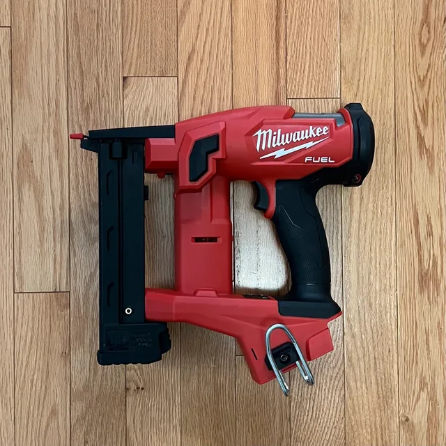 Milwaukee M18 FUEL 18ga Stapler thumbnail