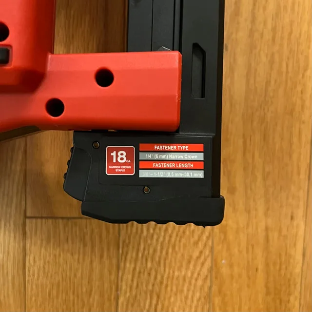 Milwaukee M18 FUEL 18ga Stapler image indicator(3)