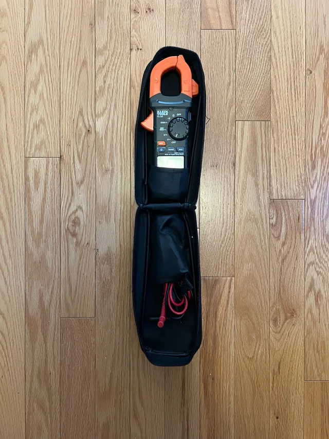 LIKE NEW - Klein tools Cl120 digital clamp meter thumbnail