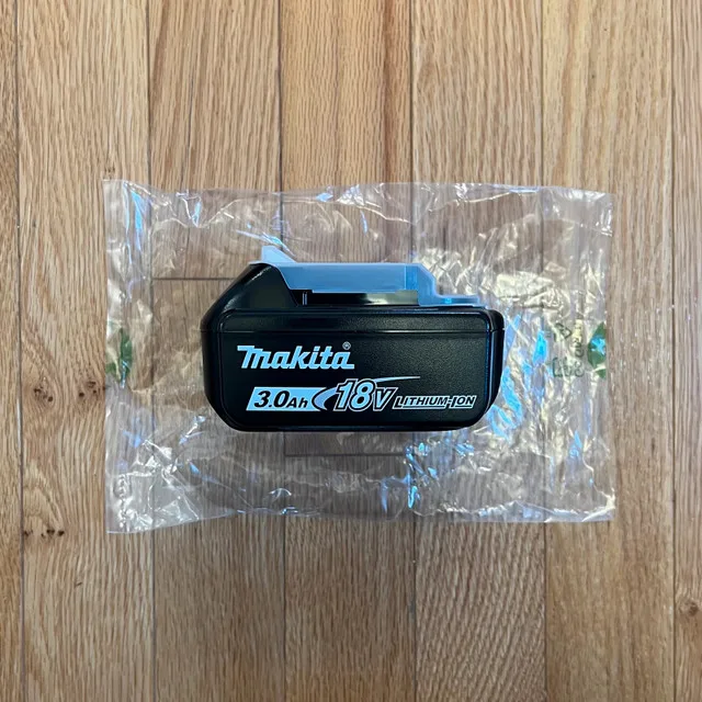 BRAND NEW - Makita 18v LXT 3.0ah battery thumbnail