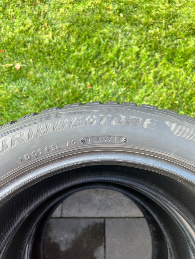 USED - 235/55/19 Bridgestone blizzak DM-V2 winter tires - photo 3