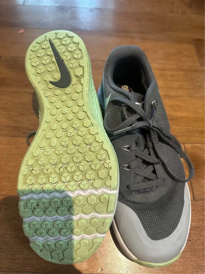 Women’s Nike Runners image indicator(3)