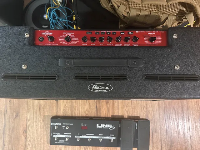 Line 6 Flextone XL 100 Watt Combo with Controller image indicator(3)