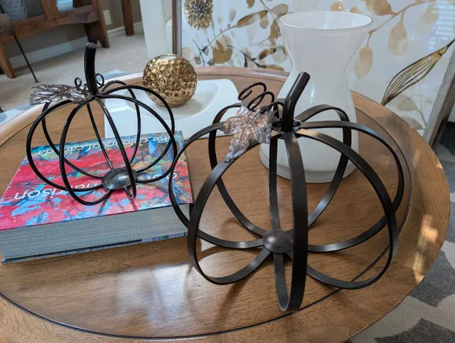 Beautiful METAL PUMPKIN Set 🧡