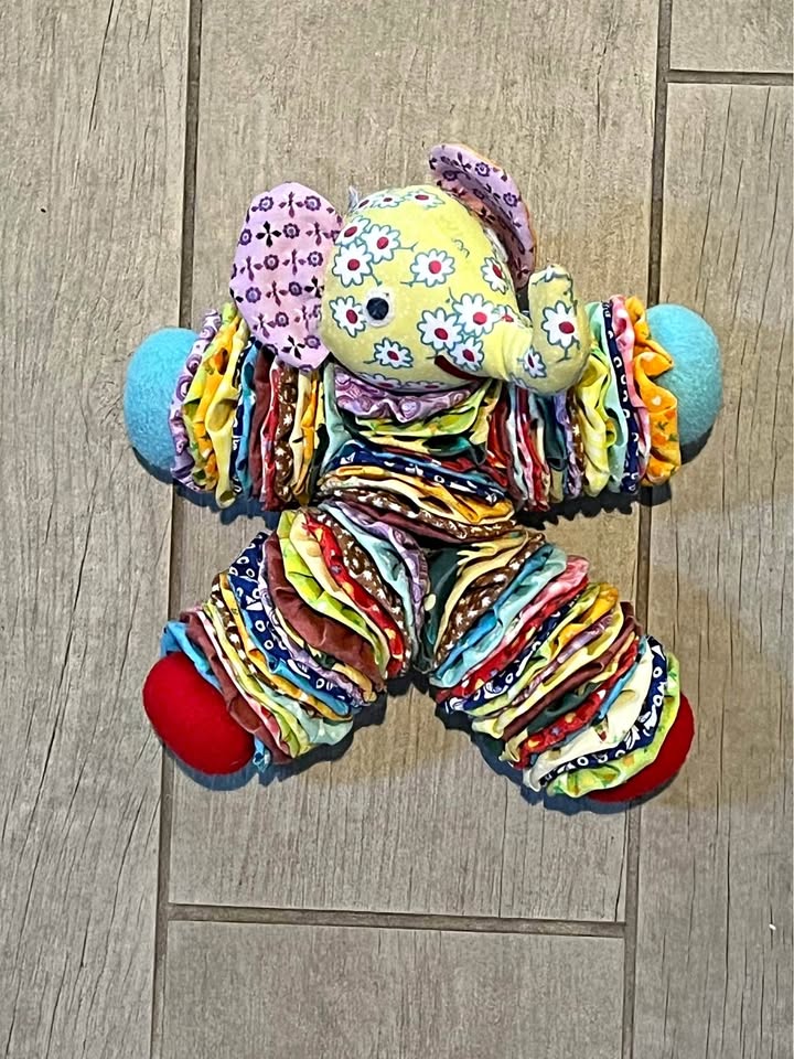 Small elephant, yoyo doll by Kinderware, Bolivia