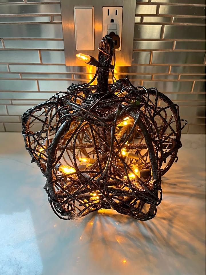 Black Twig & Glitter Light Up Pumpkin - Halloween