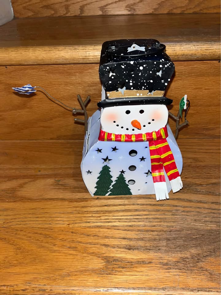 Adorable all metal snowman lantern - photo 2