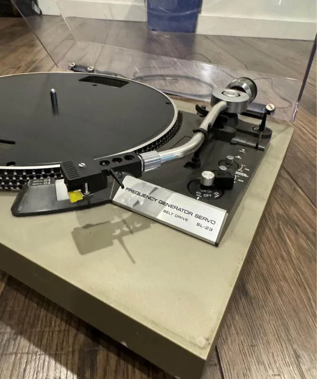 Vintage Record Player image indicator(3)