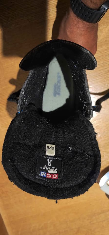 CCM TACKS Skates - size 9 D/A - photo 3