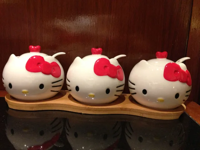 Hello Kitty Condiments Jars with Spoons thumbnail