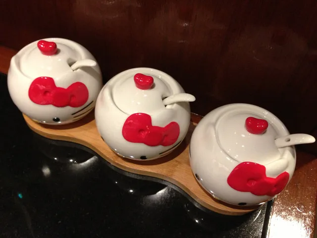 Hello Kitty Condiments Jars with Spoons image indicator(2)