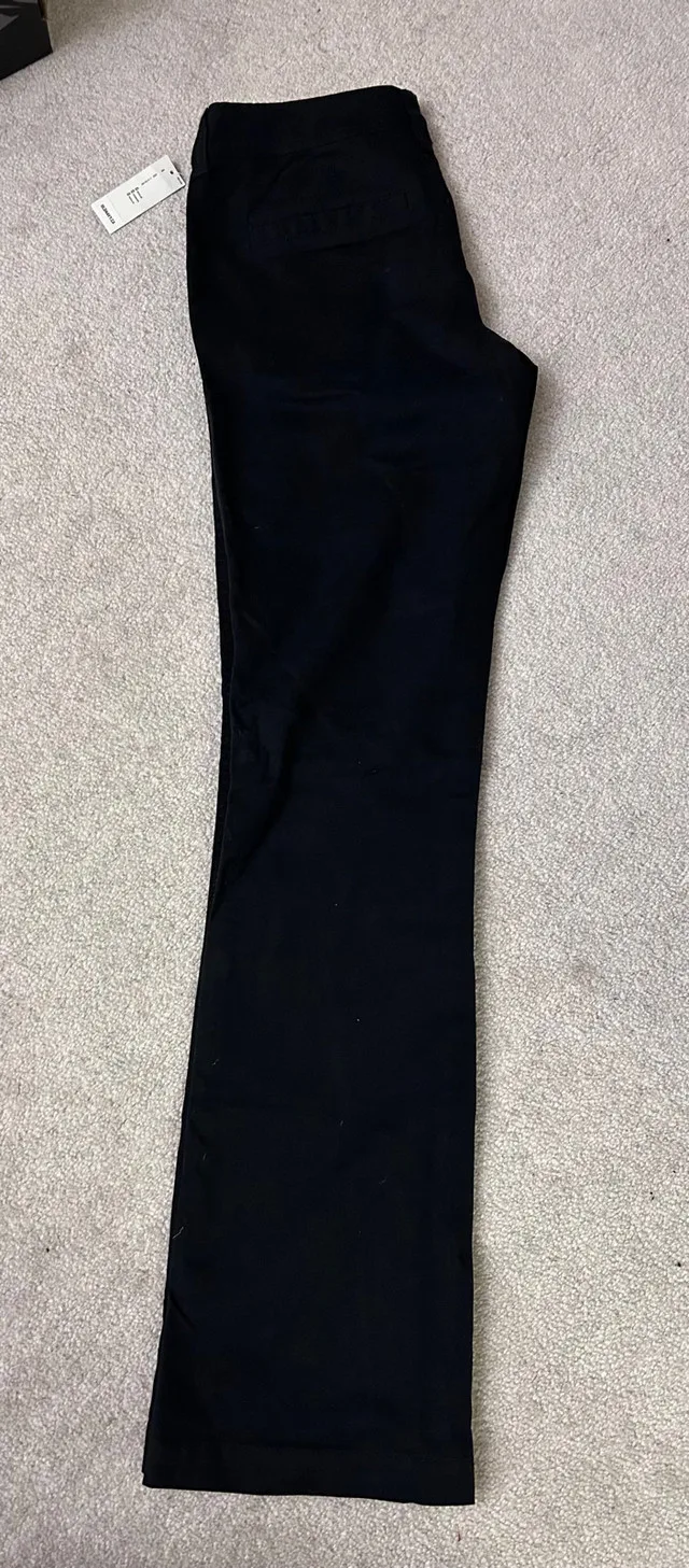 Brand new Old Navy The Diva size 0 black straight pants thumbnail