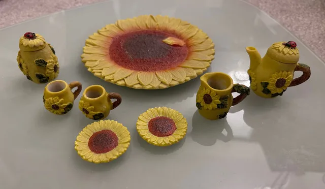 Sunflowers arts teapot and cups mini decorations toys image indicator(2)