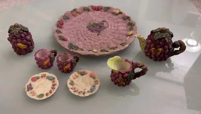 Grapes arts teapot and cups mini decorations toys image indicator(2)