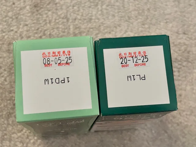 Hair dye colour shampoo and colouring treatment (dark brown) image indicator(2)