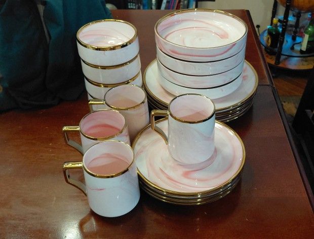 Artisan Marbled Fine China Dinnerware Set, Gold-Rim - photo 2