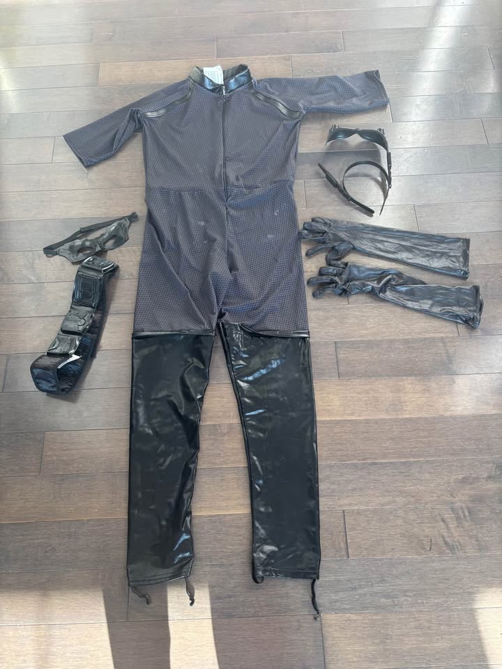 Catwoman costume for kids (size 8-10 years) - photo 2
