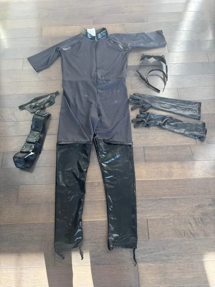 Catwoman costume for kids (size 8-10 years) image indicator(2)