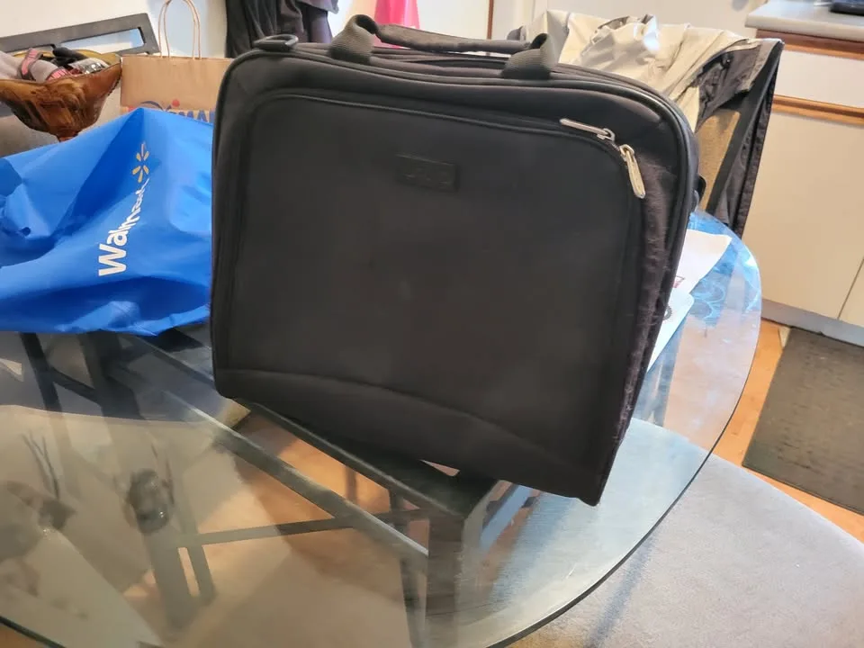 Laptop Case image indicator(2)