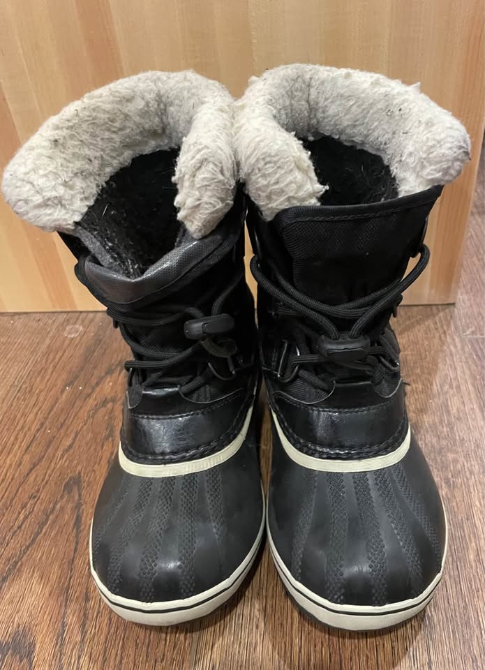Kids Size 1 Boots and Shoes - photo 2