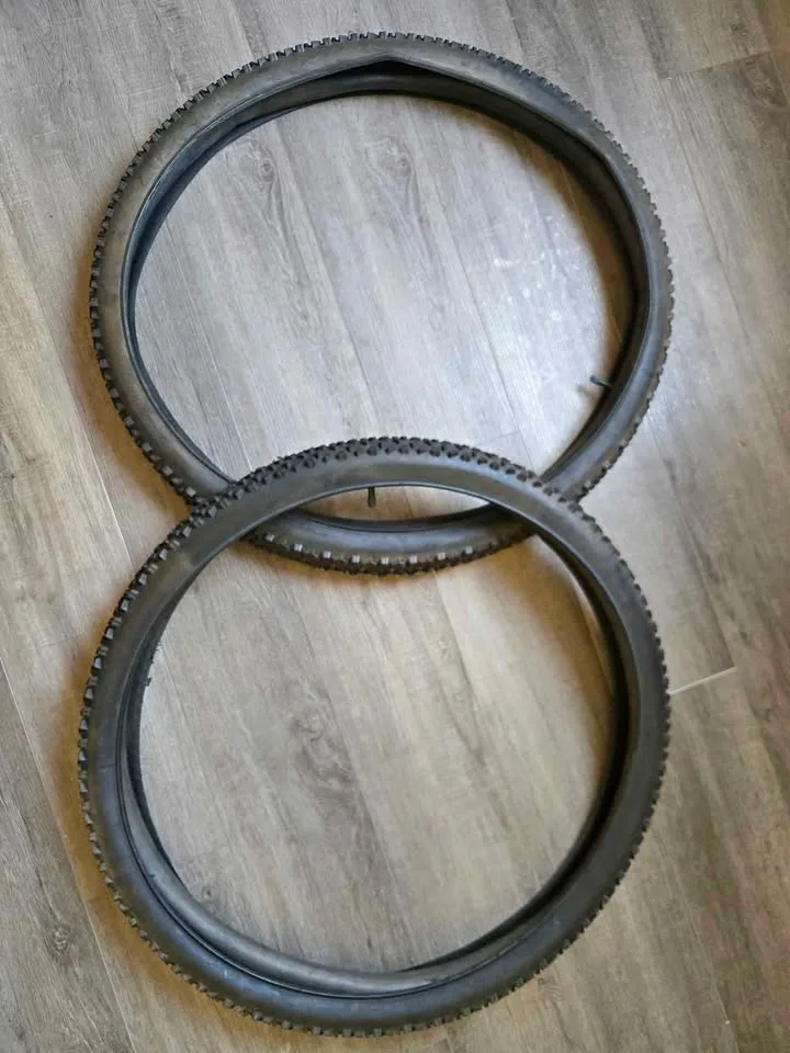 Mountain tires 29x2.25 with tube 9.5/10 thumbnail