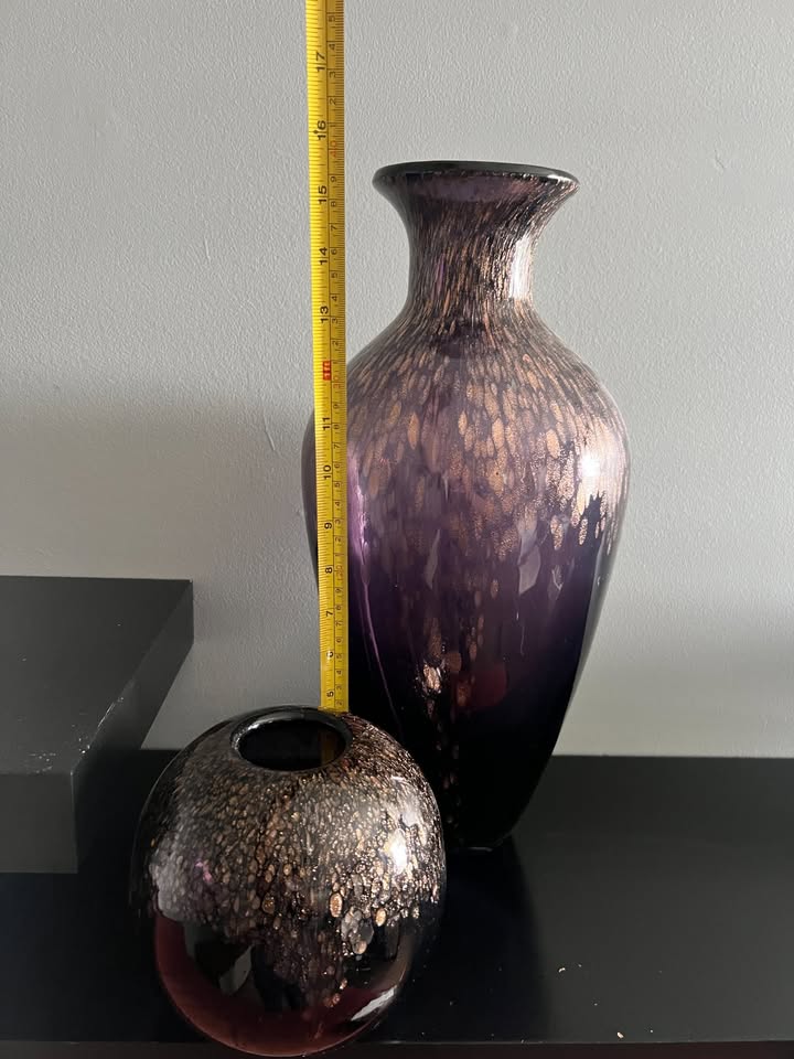 Two Matching Glass Decor Vases - photo 3