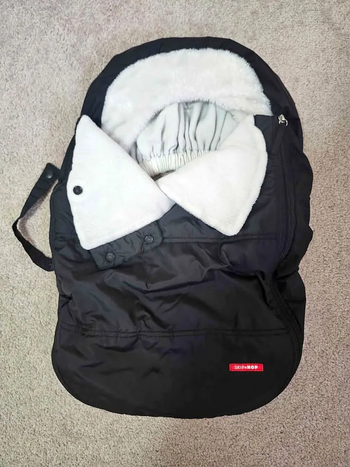 Skiphop Carseat Cover 🧡