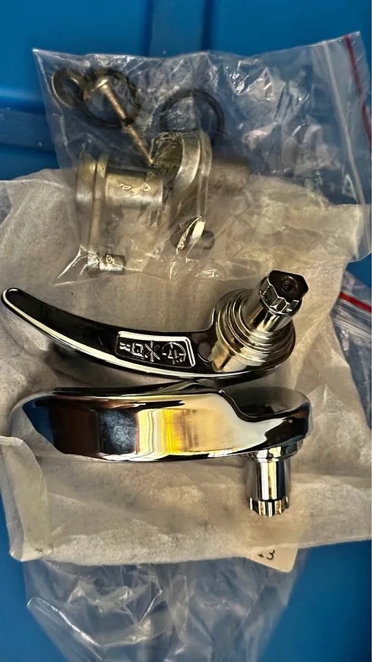 Harley Chrome Saddlebag Latches (Rushmore style) thumbnail