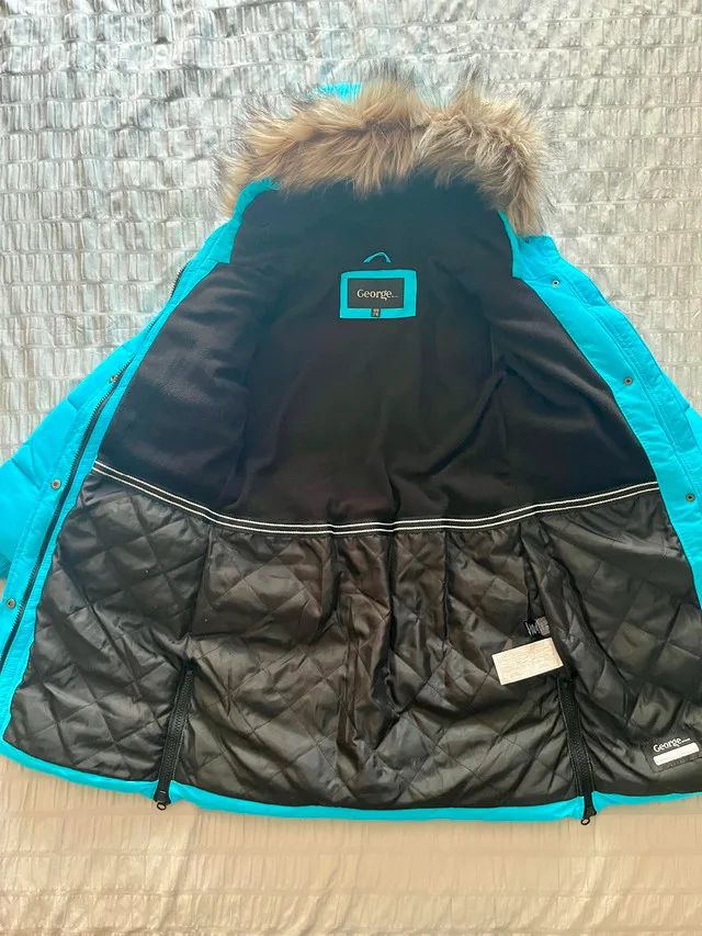 Girls Winter Coat size 7/8 image indicator(2)