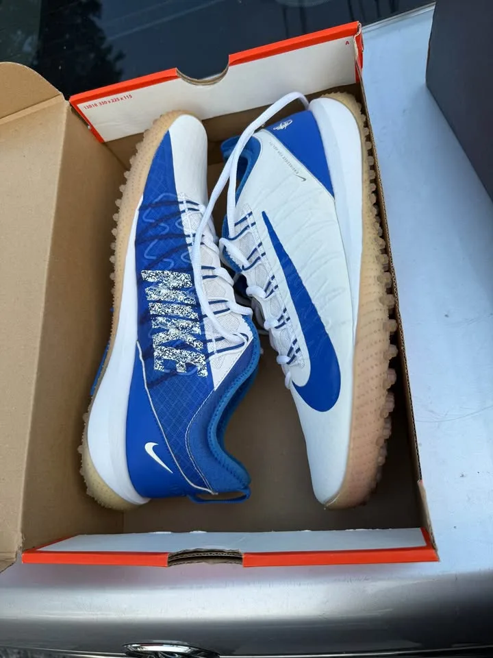 Random Kicks (Sizes in Pictures) image indicator(10)