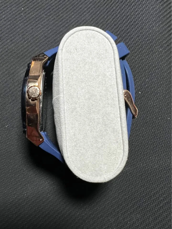 Guess Men’s Blue Rose Gold 45mm image indicator(4)