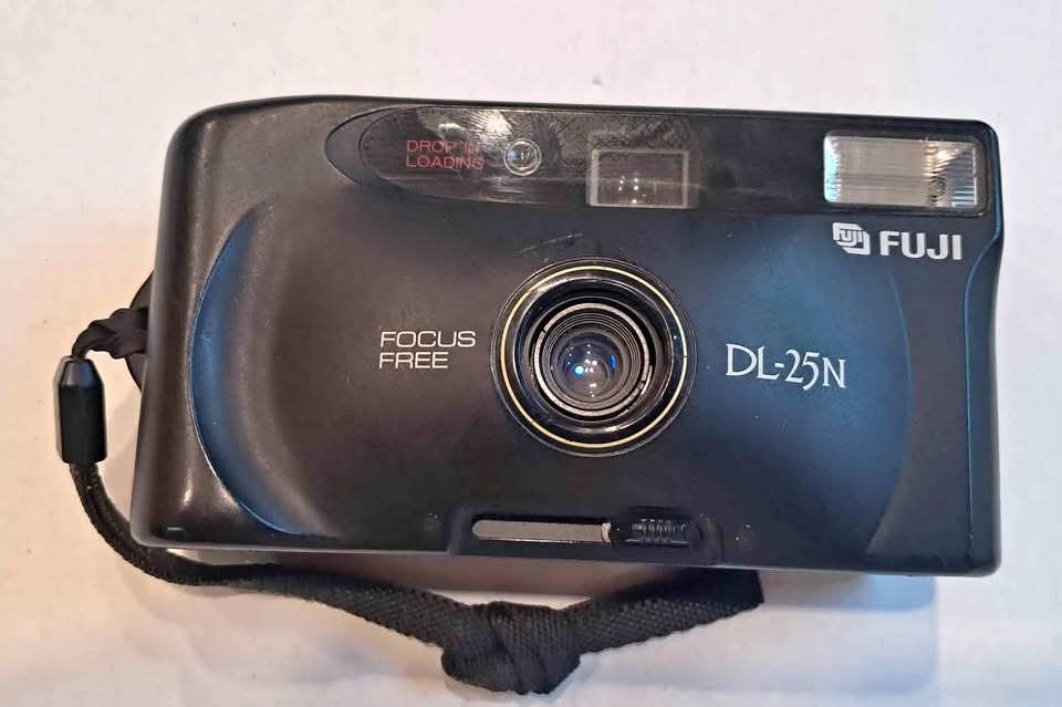 Fuji DL-25N film camera