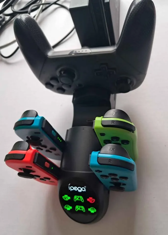 Ipega 6 in 1 Desktop Charger for Nintendo Switch image indicator(2)